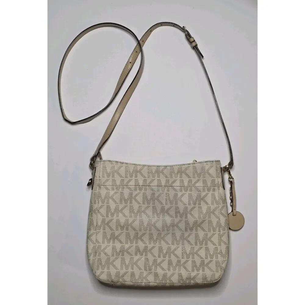 Michael Kors Jet Set Travel Signature Logo Messenger Bag - Color cream